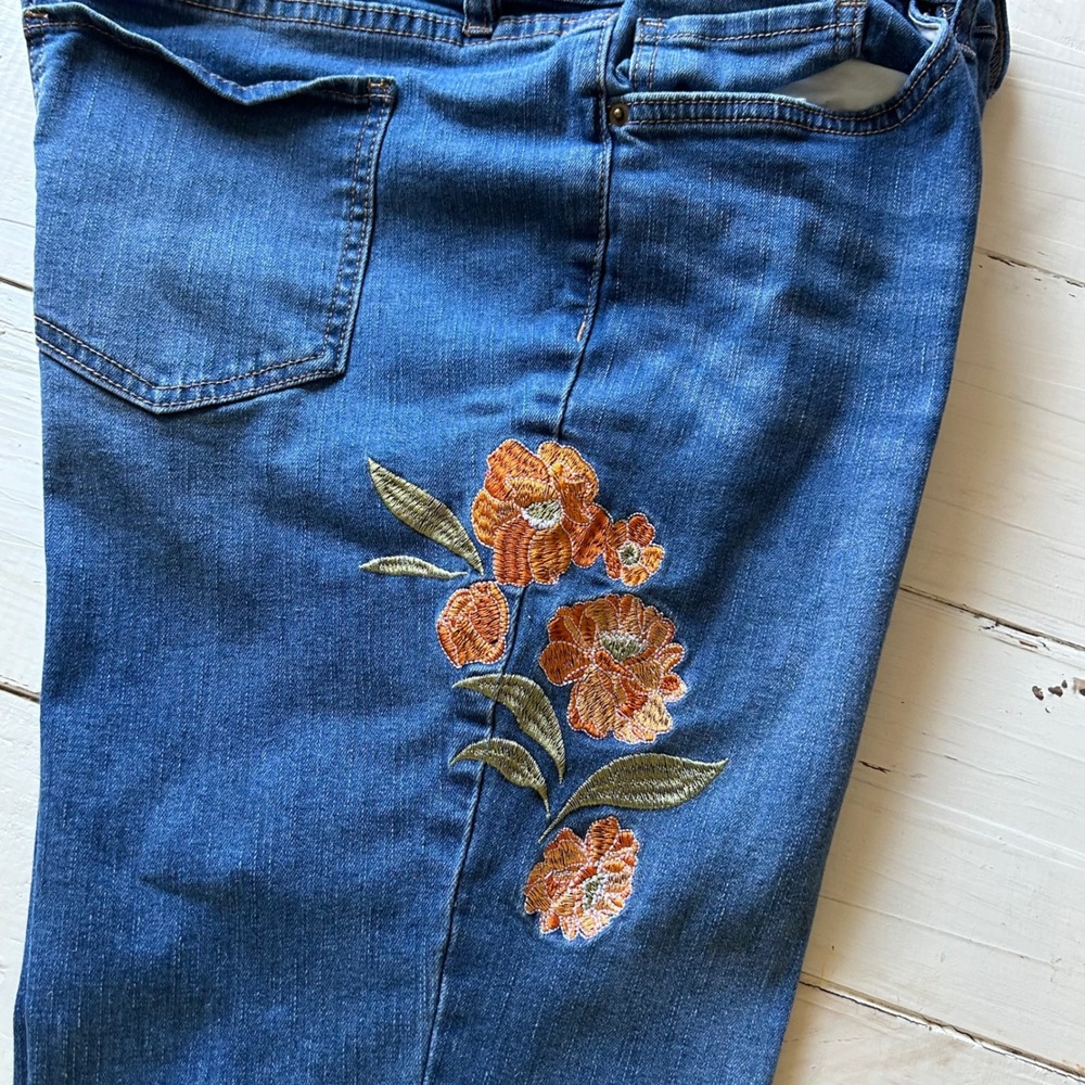 Royalty For Me Womens Floral Embroidered Slim Bootcut Jeans Blue Mid Rise Size12